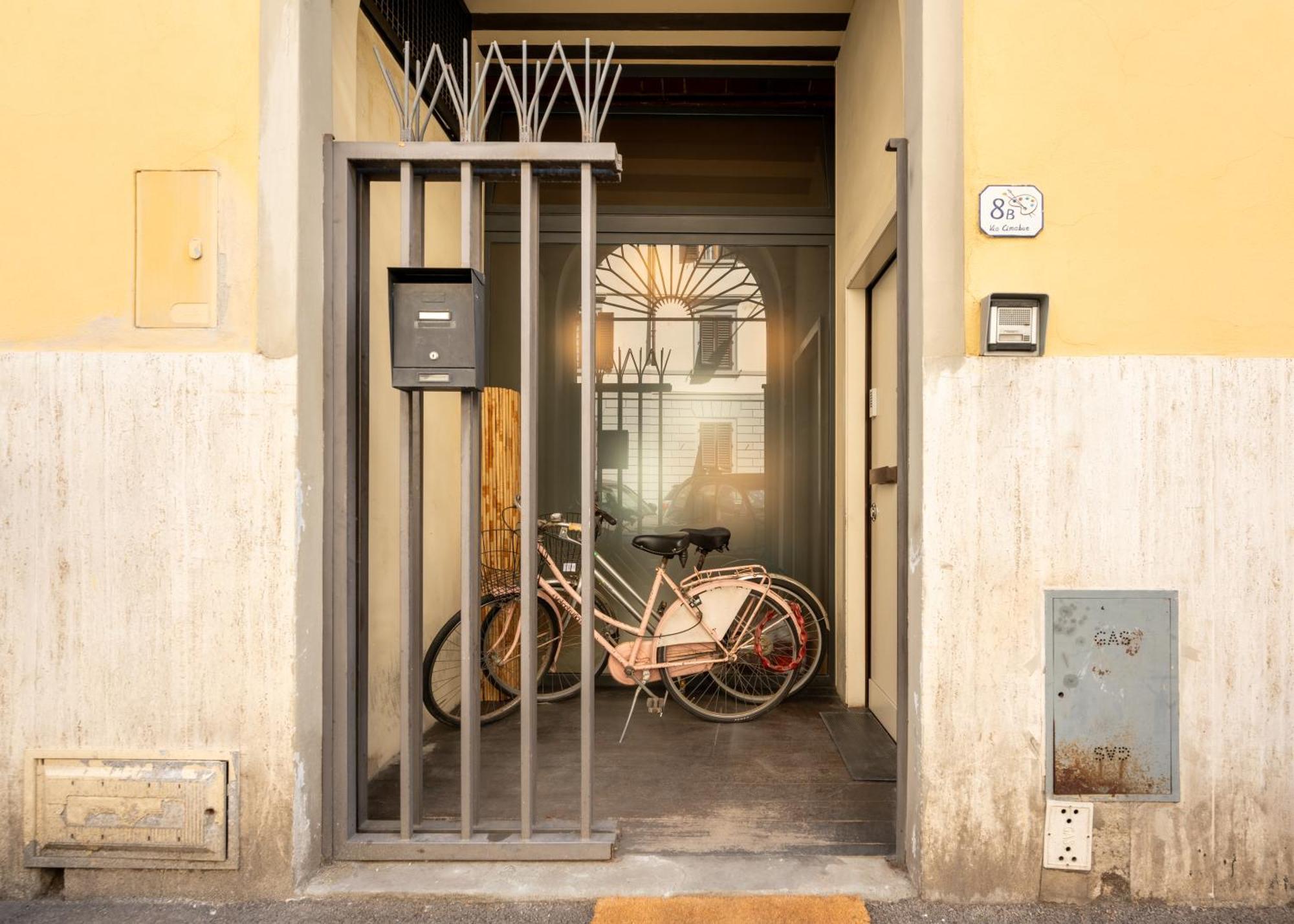Via Cimabue 8B - Florence Charming Apartments - Metropolitan Loft In Florence - 20 Minute Walk To City Center - Excellent Base For Exploring - Less Than 5 Minute Walk To The Supermarket - Amazing Bakery On The Corner Florença Exterior foto